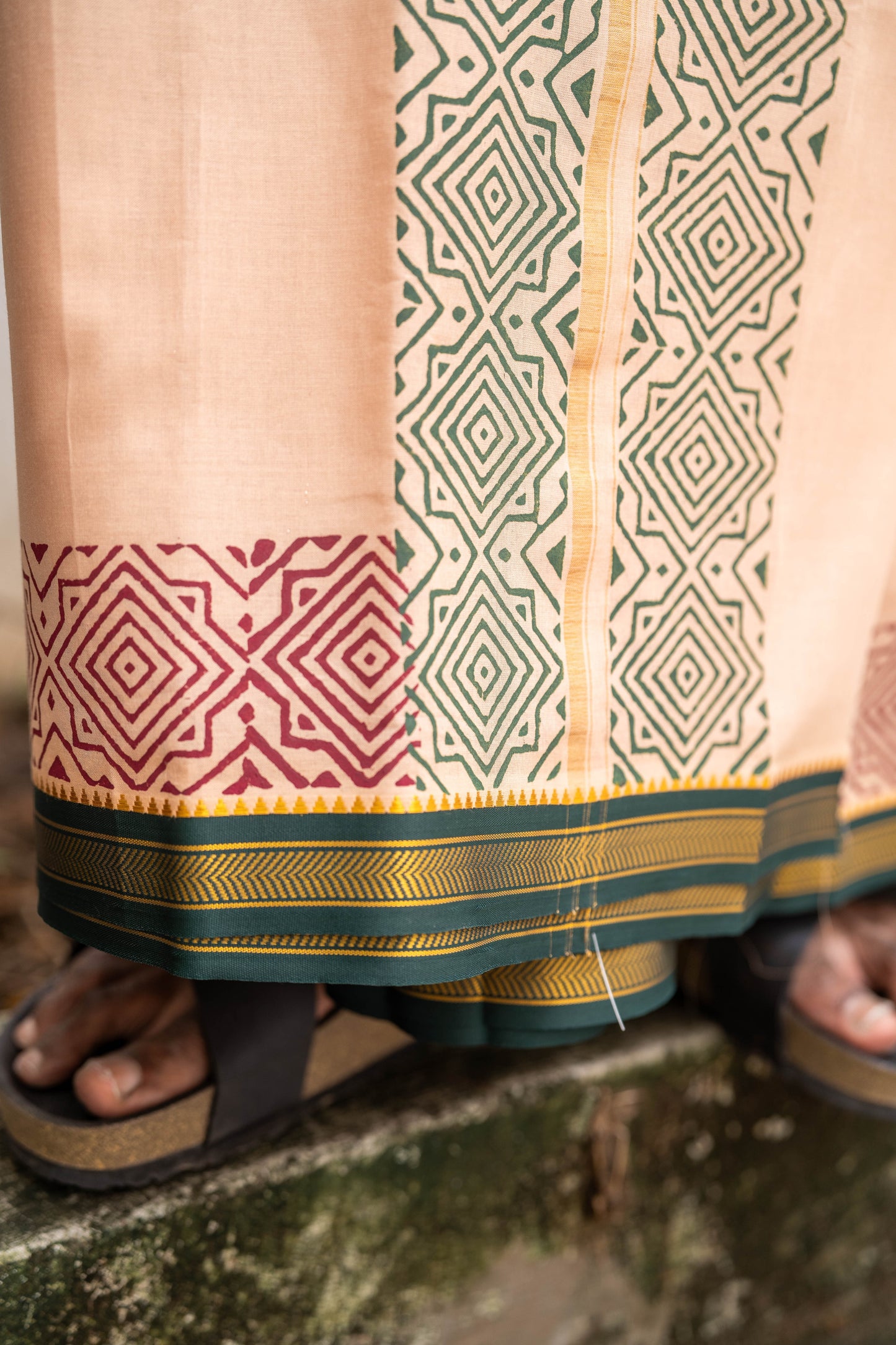 Mandala – Colour Veshti series – 4 Muzham - Single